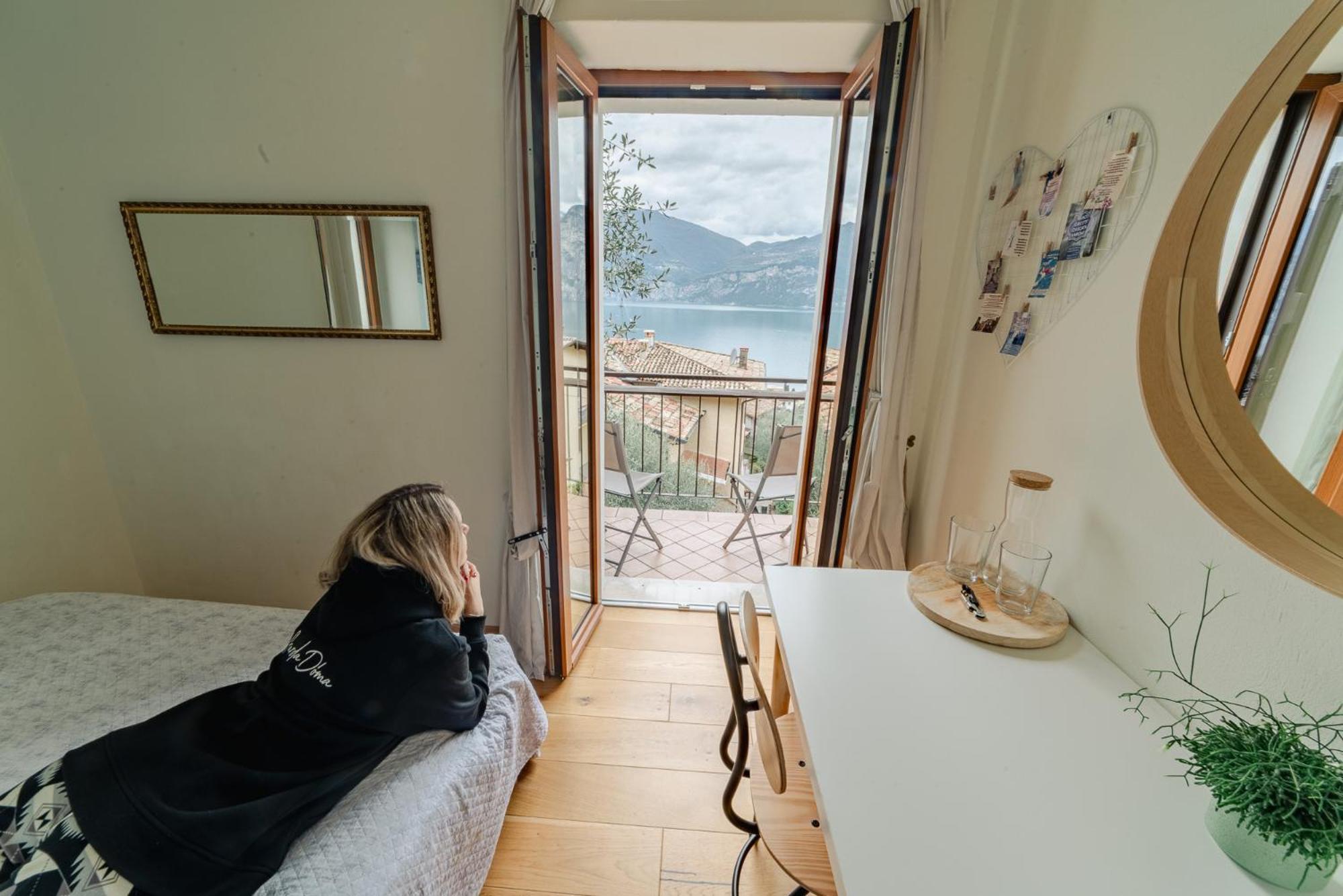 Garda Doma Bed & Breakfast Brenzone sul Garda Exterior photo