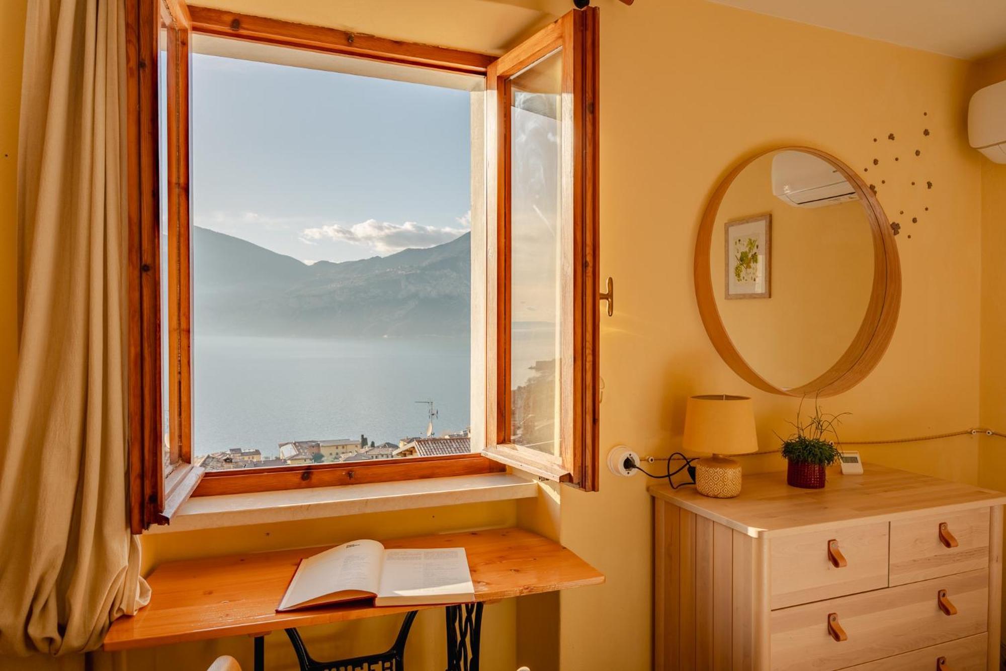 Garda Doma Bed & Breakfast Brenzone sul Garda Exterior photo